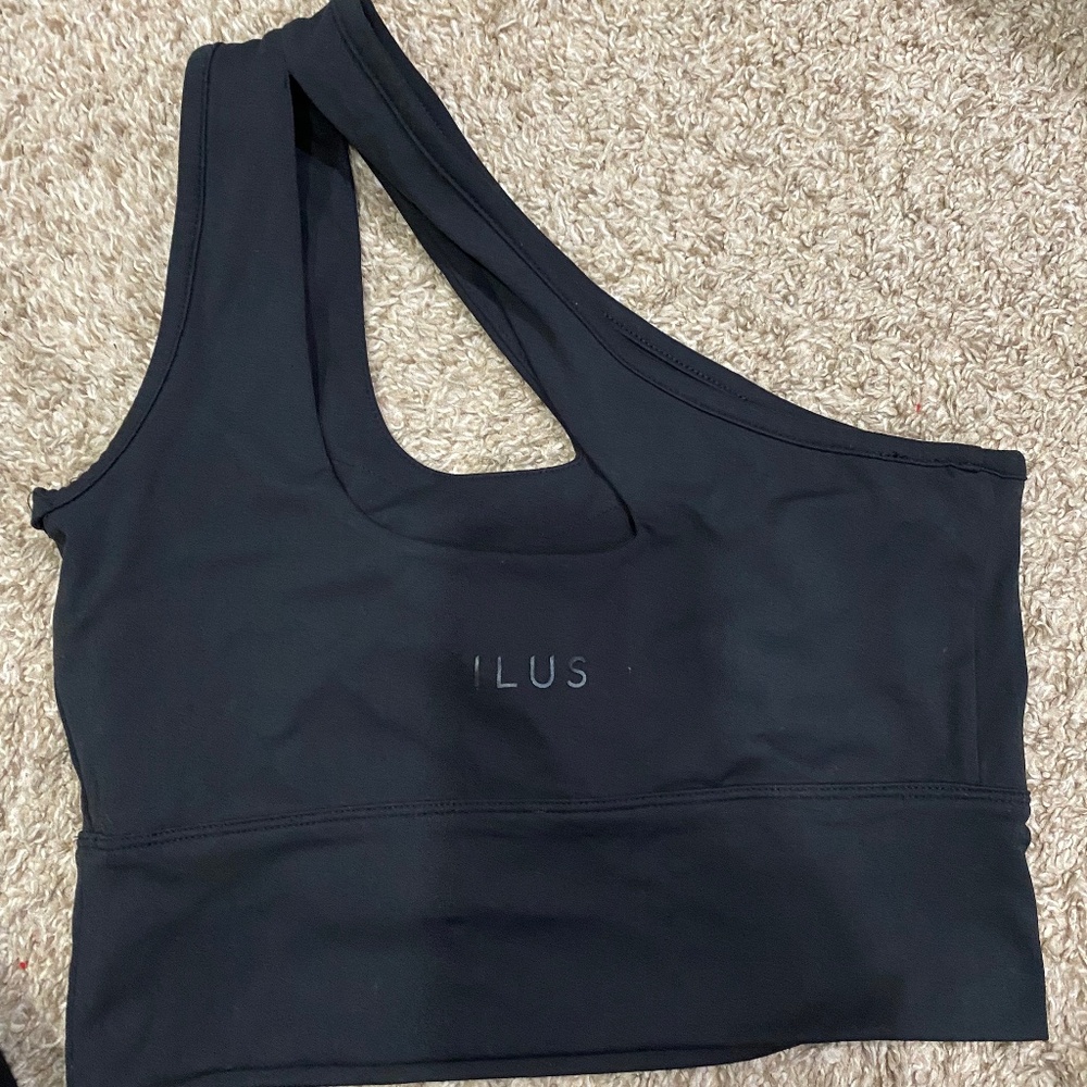 ILUS Workout Top